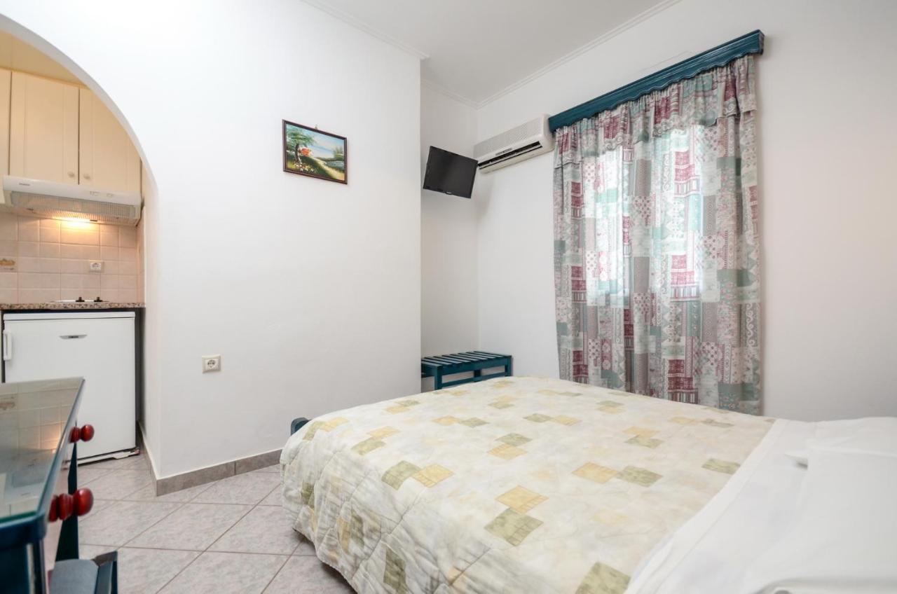 Polemis Studios & Apartments Ajía Ána Kültér fotó